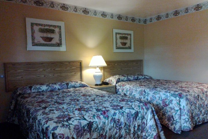 Colonial Inn Motel