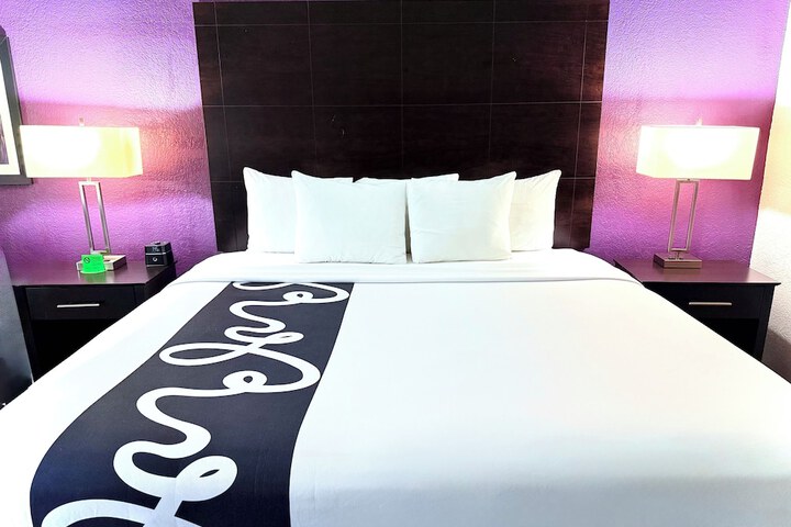 Room 28 of 50