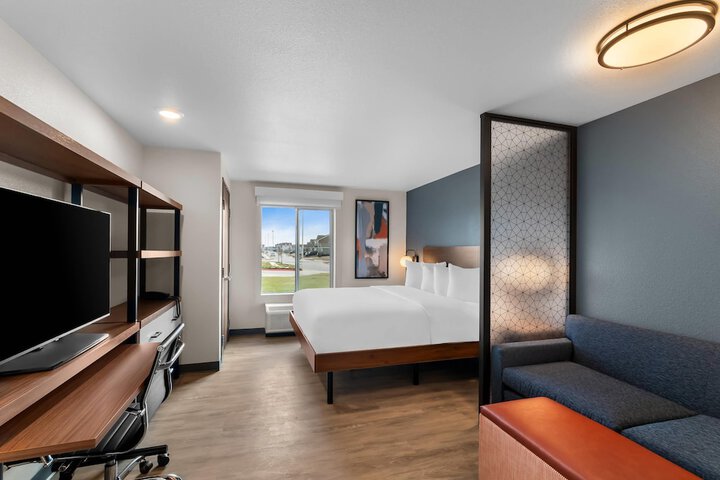 Everhome Suites Bastrop by Choice Hotels