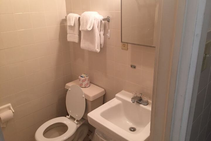 Room 16 of 59