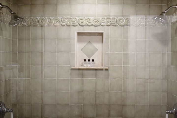 Room 49 of 105