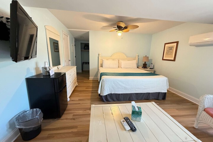 Island Guesthouse and Motel