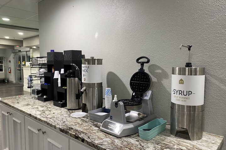 Breakfast/Coffee Service 18 of 22