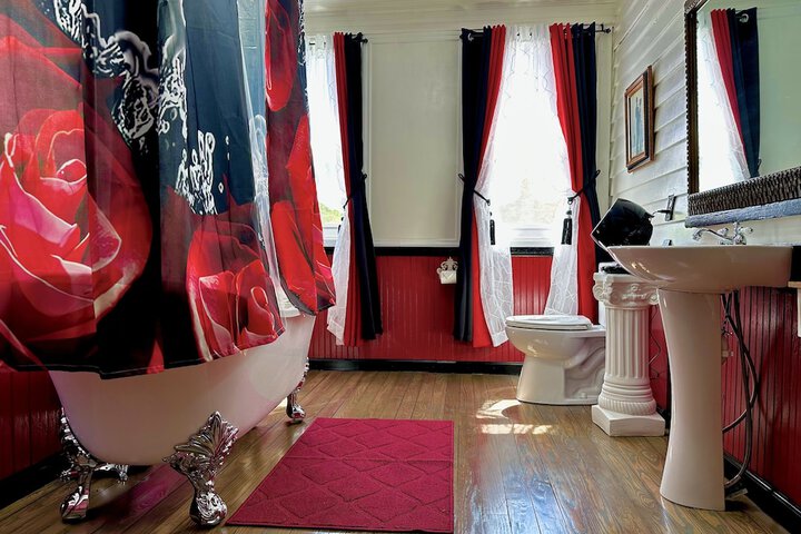 Room 43 of 75