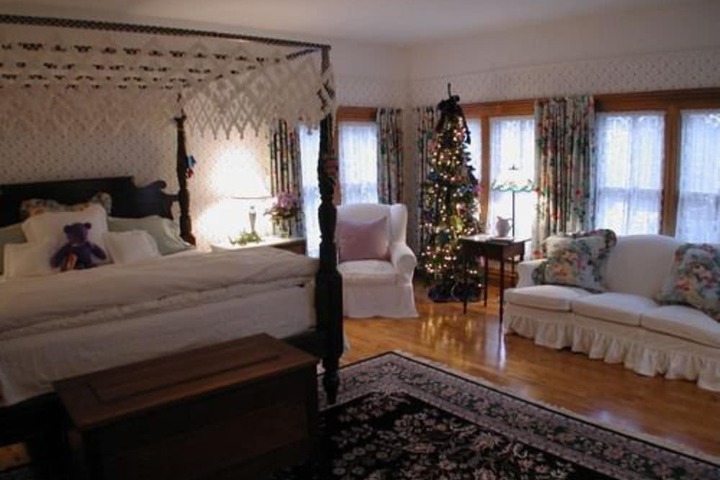 Room 49 of 100