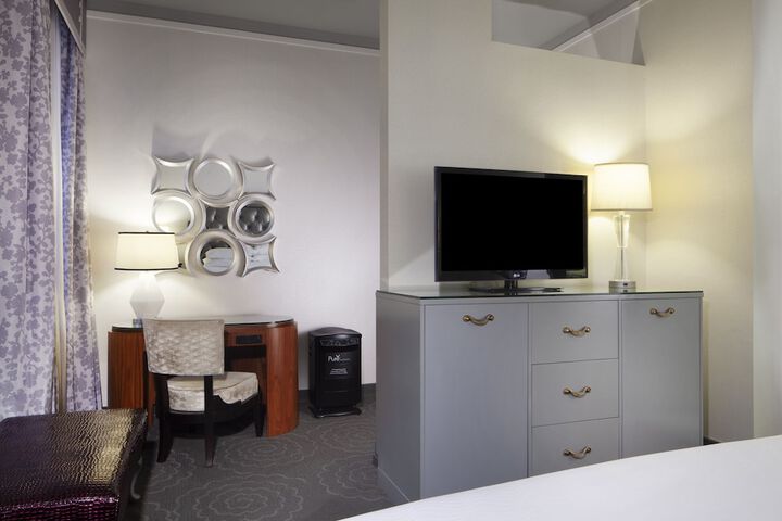 Room 40 of 71