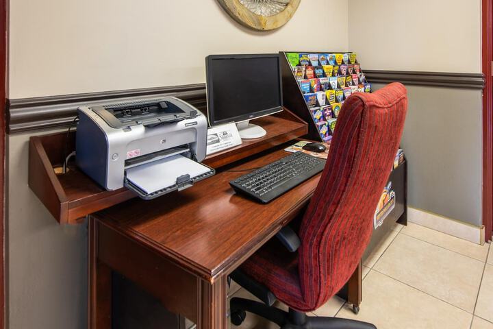 Business Center 60 of 61