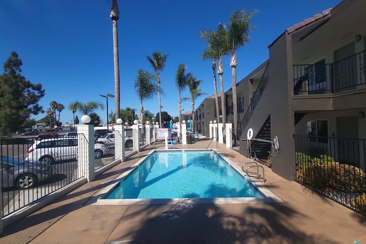 Pool 4 of 31