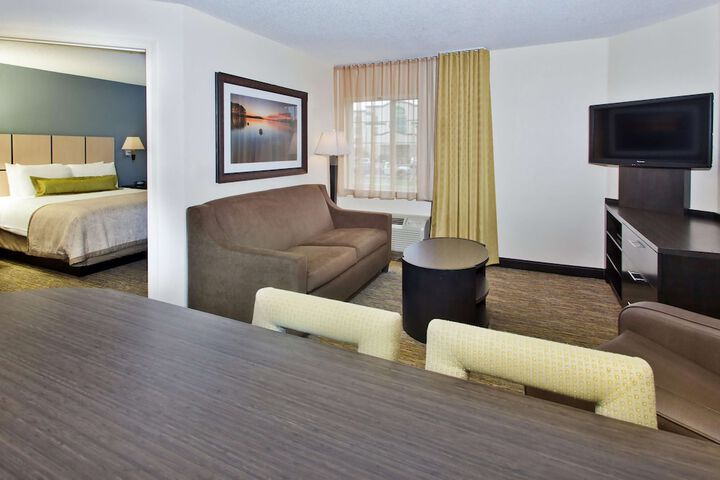 Room 9 of 23