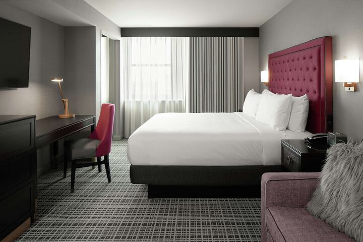 Room 12 of 32