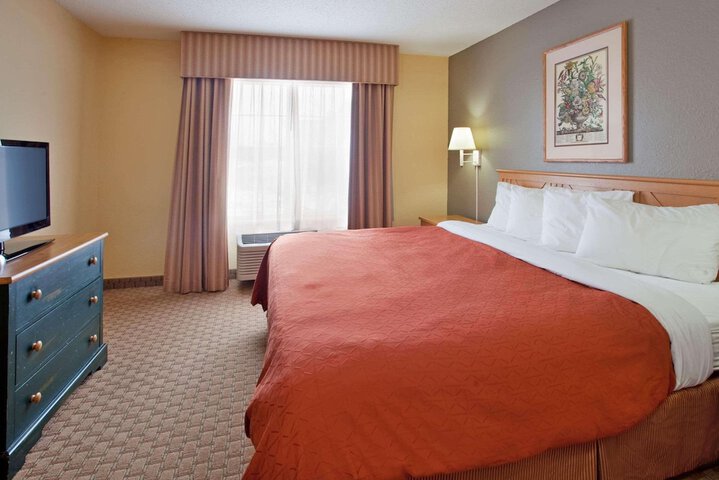 Room 14 of 25