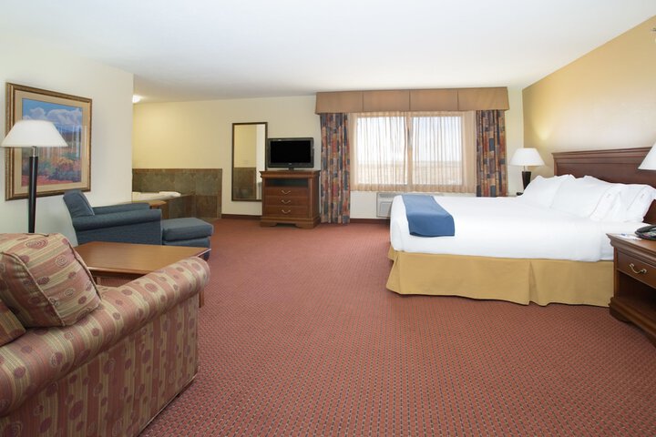Room 9 of 30