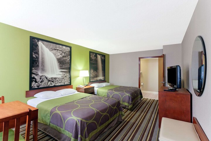 Room 14 of 19