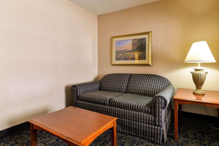 Room 17 of 41