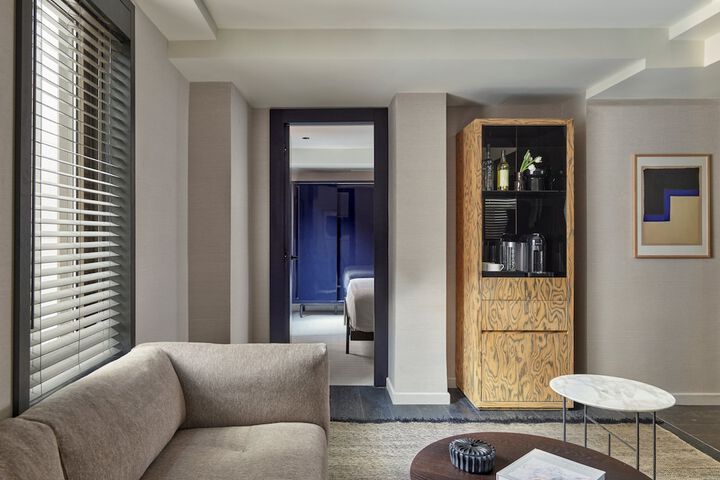 Room 30 of 43