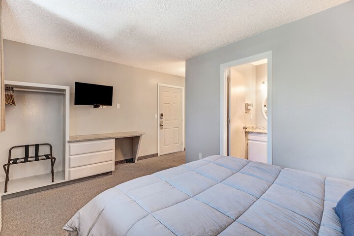 Room 308 of 399