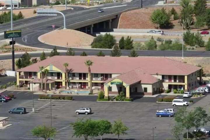 Hotel 12 of 34