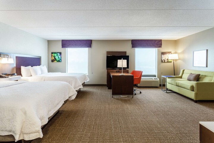 Room 21 of 32
