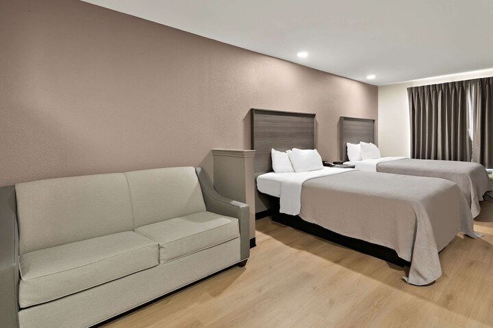 Room 18 of 45