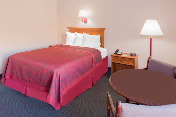 Days Inn by Wyndham Tallahassee University Center