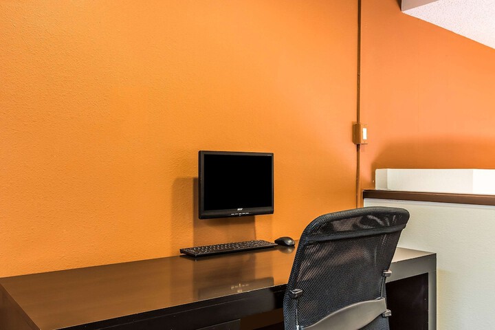 Business Center 60 of 61