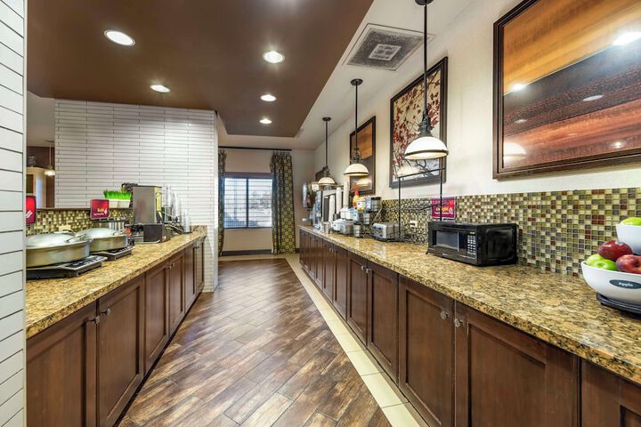Best Western Plus Tupelo Inn & Suites
