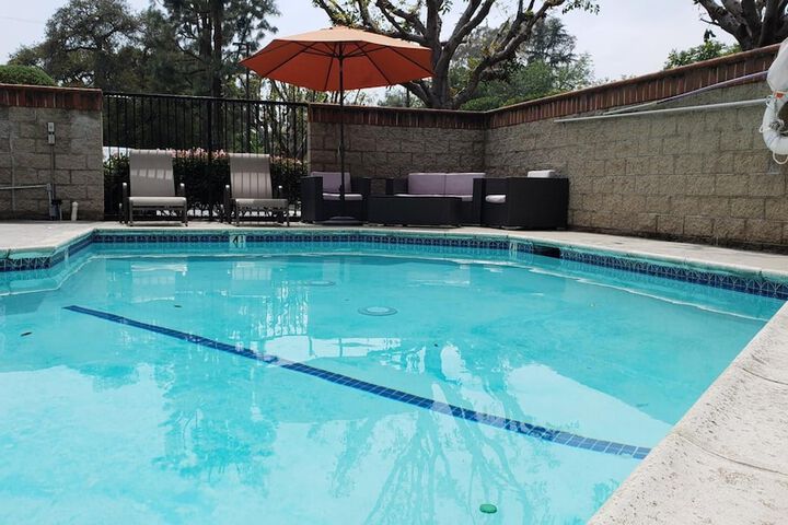 Pool 11 of 42