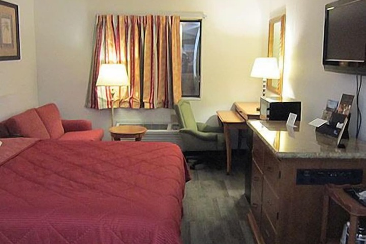 Room 17 of 31