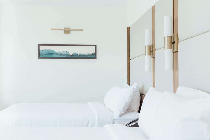 Room 44 of 120