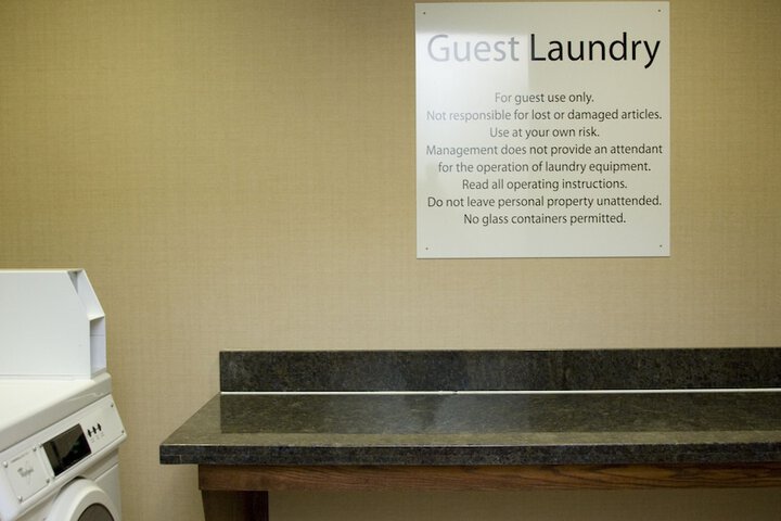 Holiday Inn Express Hotel & Suites Pittsburg by IHG