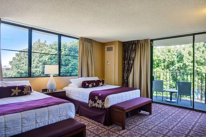 Hilo Hawaiian Hotel Trademark Collection by Wyndham