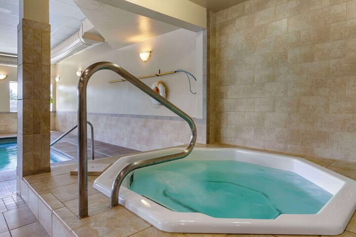 Pool 4 of 41