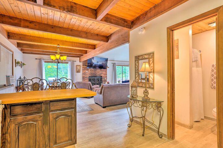 Bushkill House w / Deck & Community Amenities!