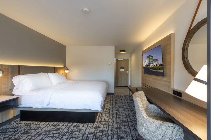 Room 47 of 94