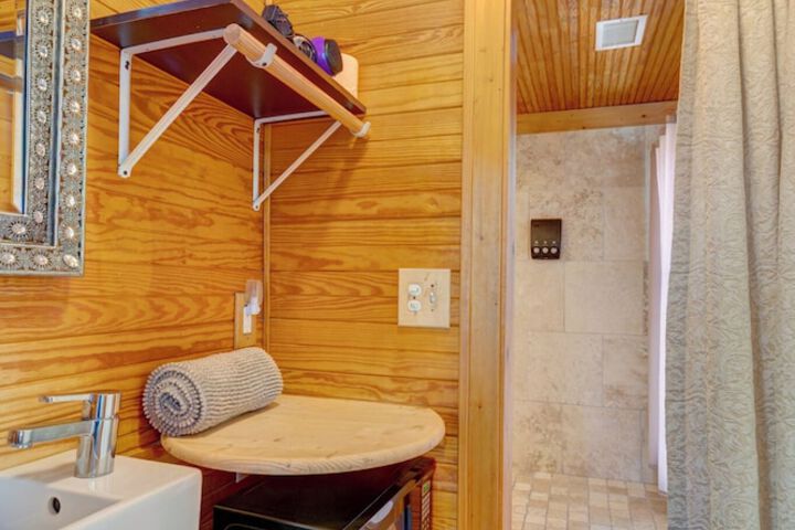 Beachside Boutique Inn – Folly Beach Rooms & Private Cottages