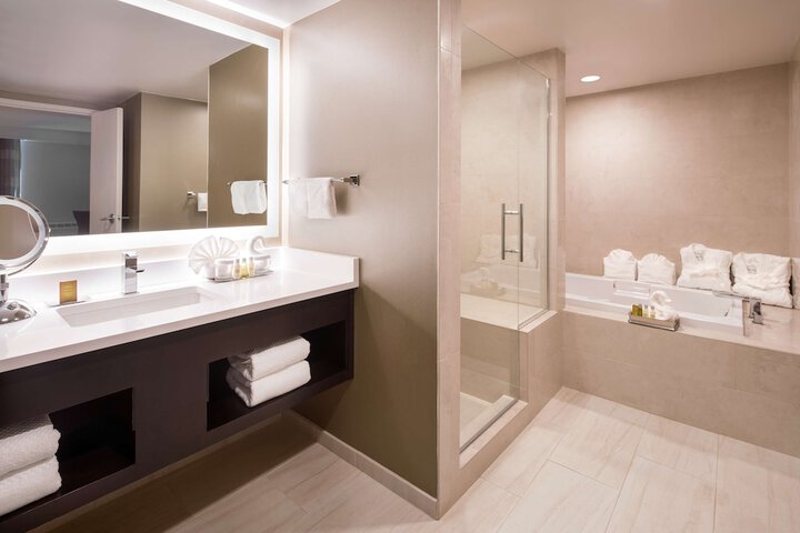 DoubleTree by Hilton Denver Tech Center