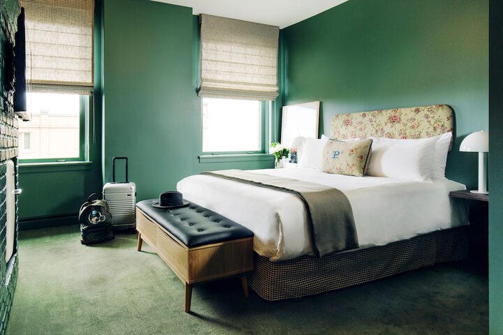 Room 36 of 59