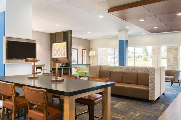 Hotel Interior 10 of 37