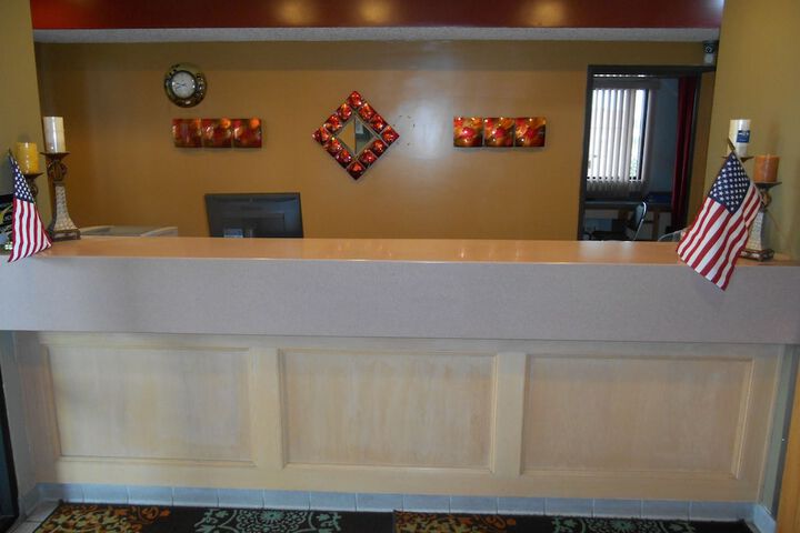 AmeriStay Inn