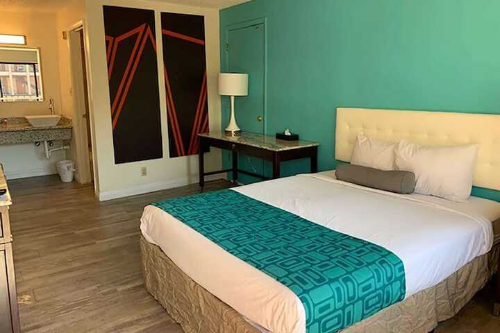 Room 8 of 14