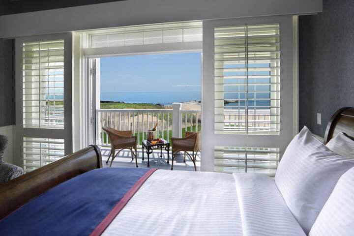 Madison Beach Hotel