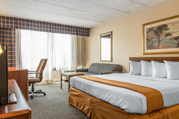 Room 18 of 35