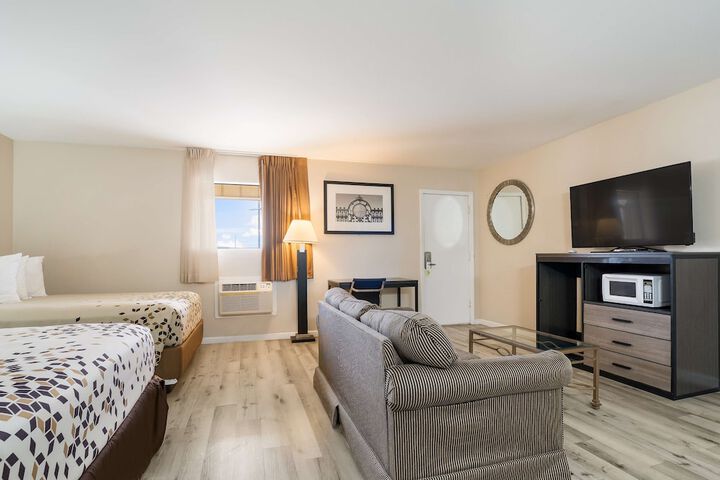 Room 21 of 25