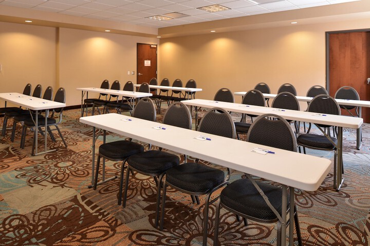 Holiday Inn Express & Suites Globe by IHG