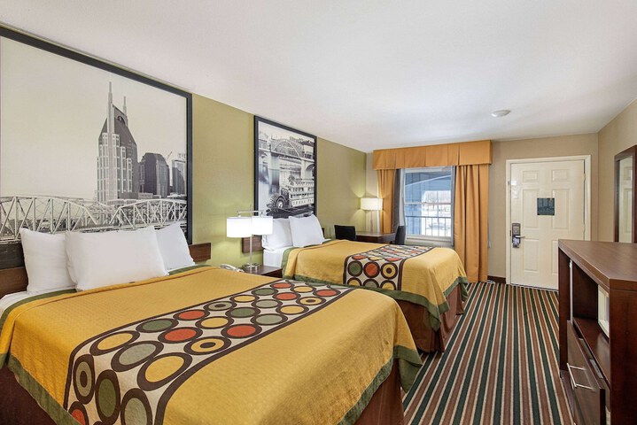 Room 16 of 38