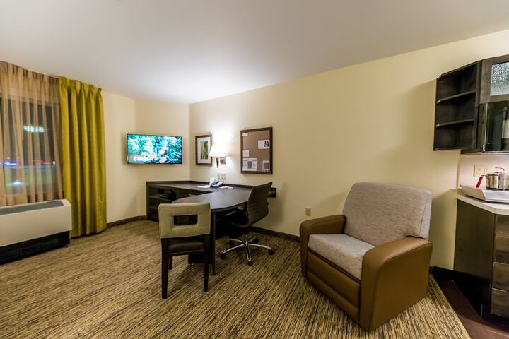 Room 62 of 81