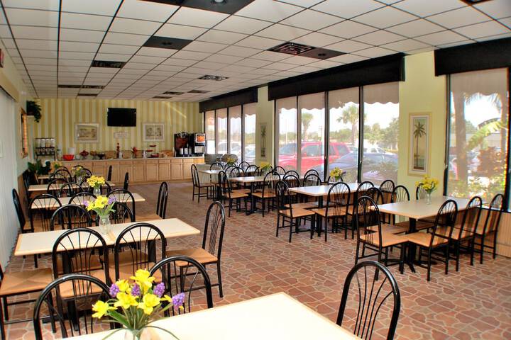 Days Inn by Wyndham Stuart
