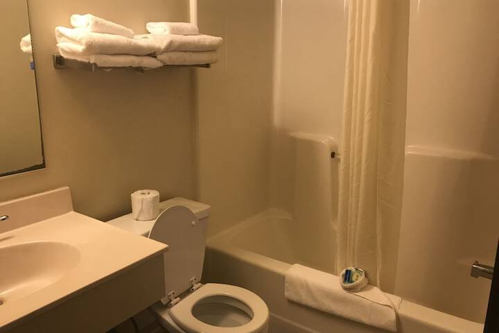 Room 8 of 13