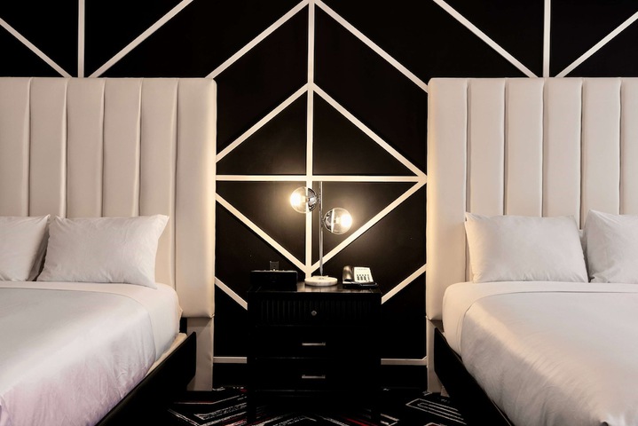 Room 13 of 31
