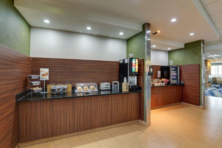 Fairfield Inn & Suites Hutchinson